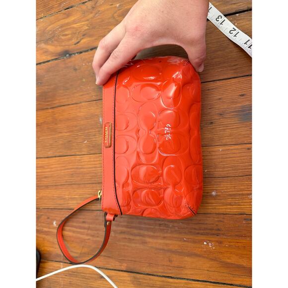 COACH Papaya Bright Orange Quilt Embossed C Wristlet - Picture 1 of 9